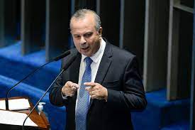 Brasil Sem Medo Aras Arquiva Den Ncia De Bolsonaro Contra Moraes